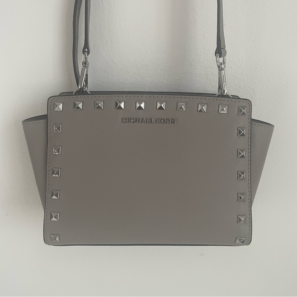 Authentic Michael Kors Studded Bag Medium Selma Purse